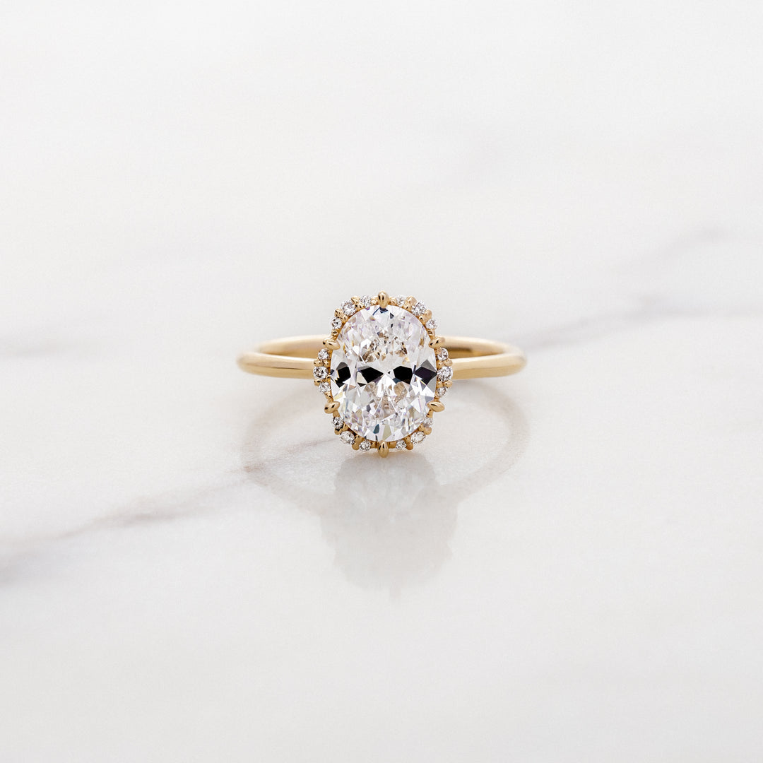 Ranunculus Oval Halo Ring