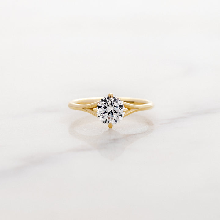 Orchid Round Solitaire