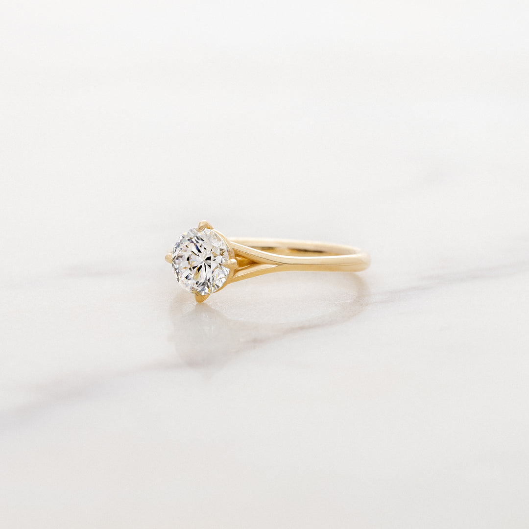 Orchid Round Solitaire