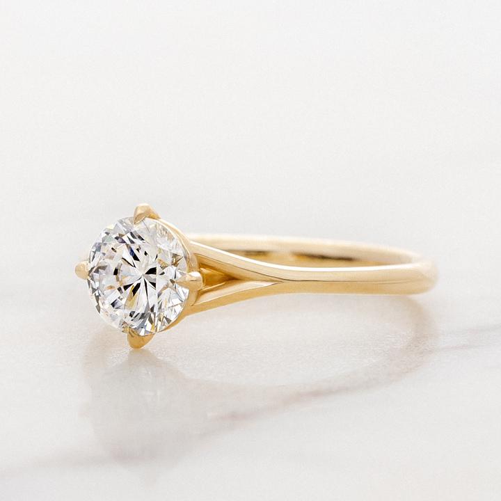 Orchid Round Solitaire