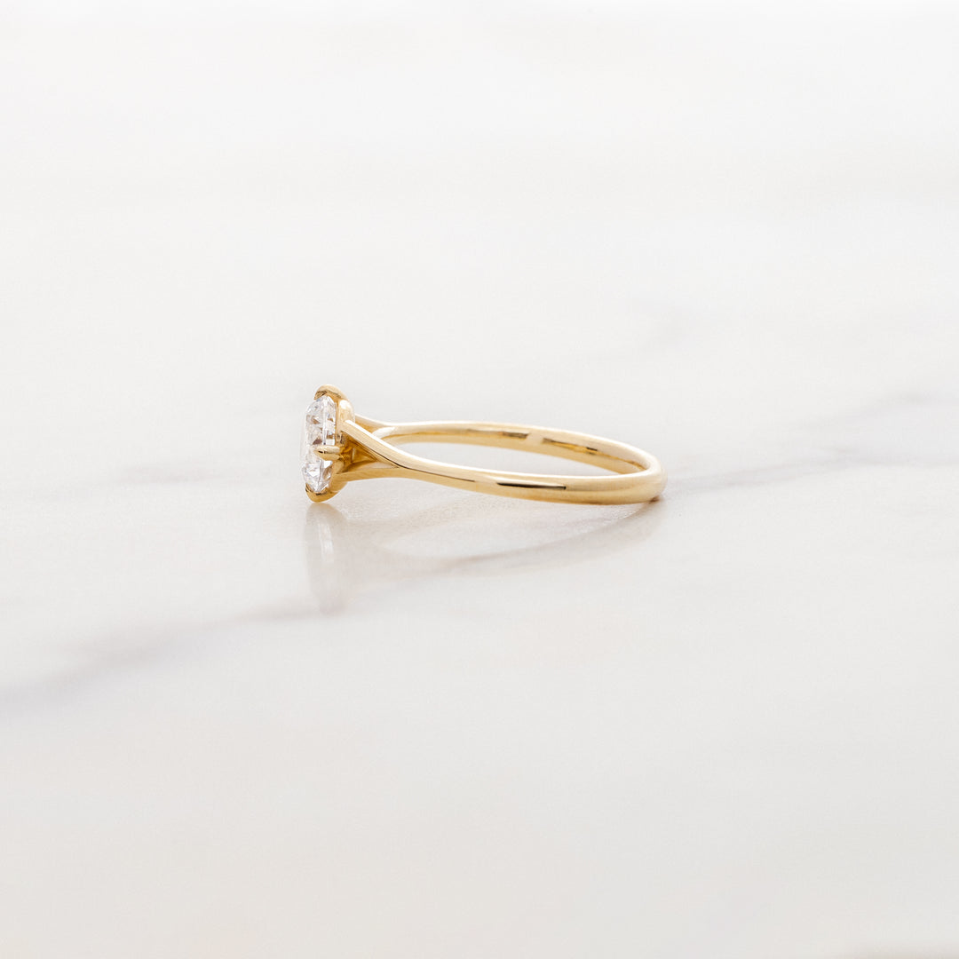 Orchid Round Solitaire
