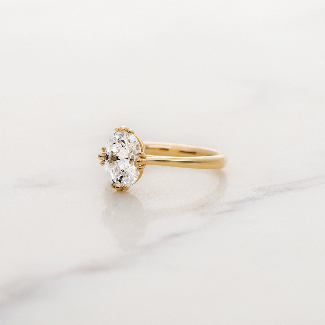 Tulip Oval Solitaire