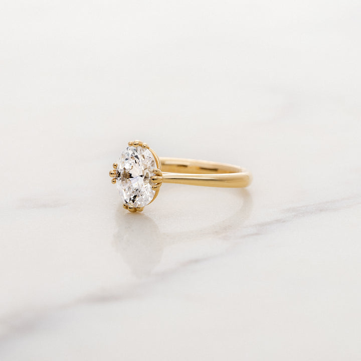 Tulip Oval Solitaire