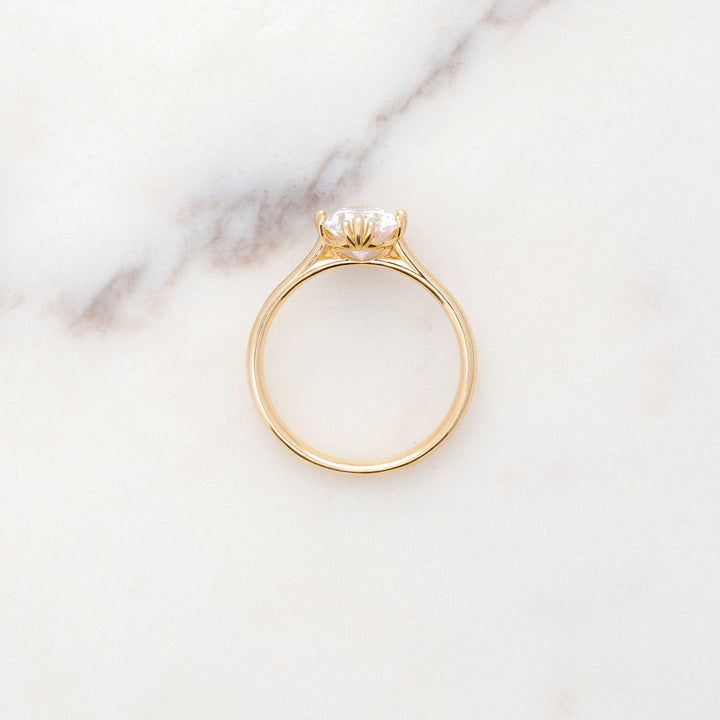 Tulip Oval Solitaire