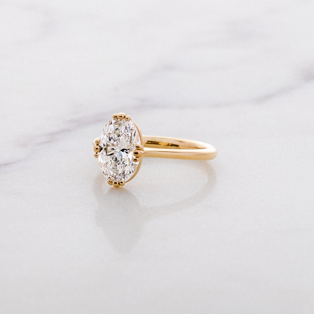 Tulip Oval Solitaire