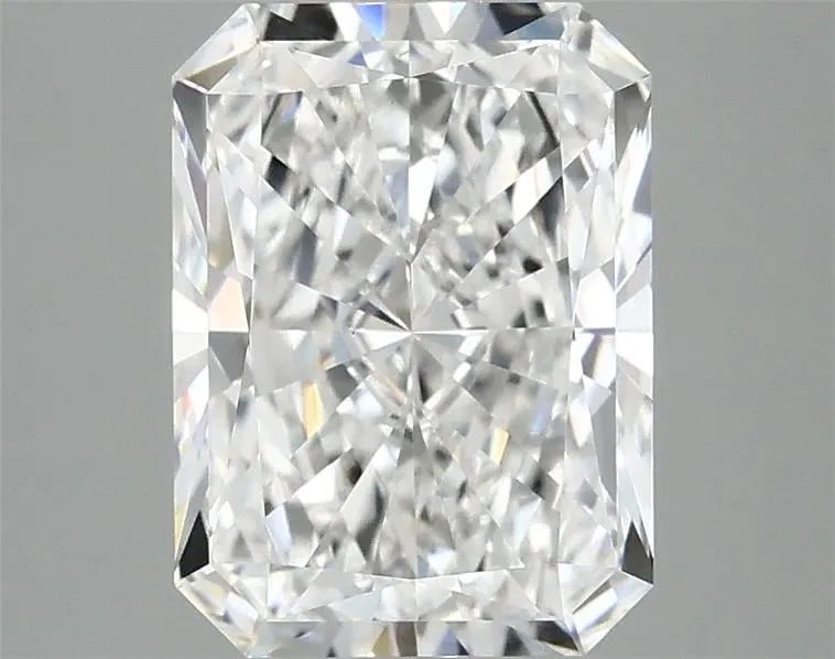 2.79ct Radiant Lab Grown Diamond (Colour E, Clarity VS1, IGI Certified)