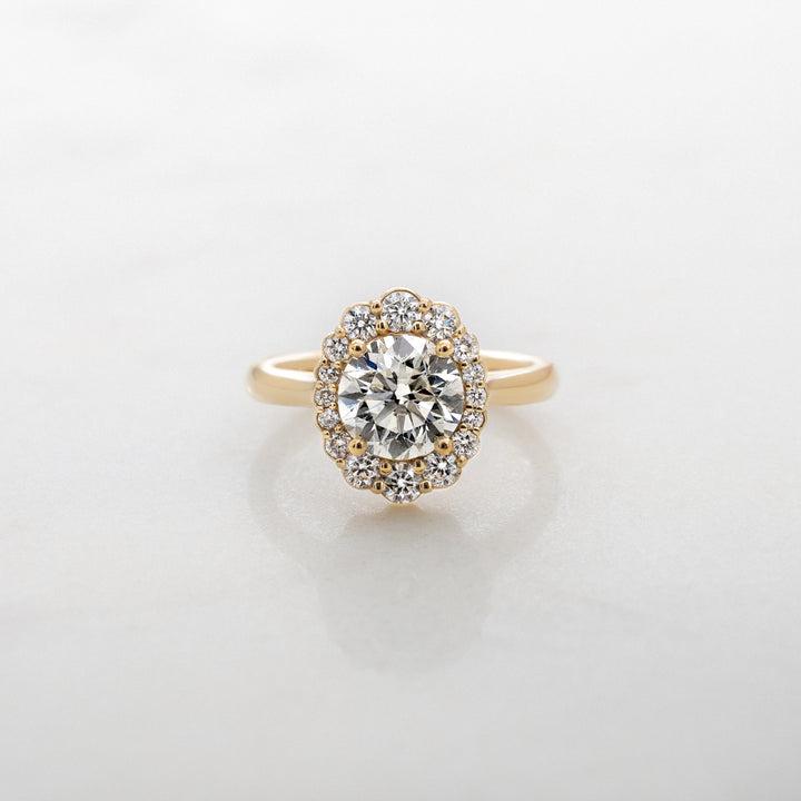 How to Make Your Round Diamond Look Like an Oval