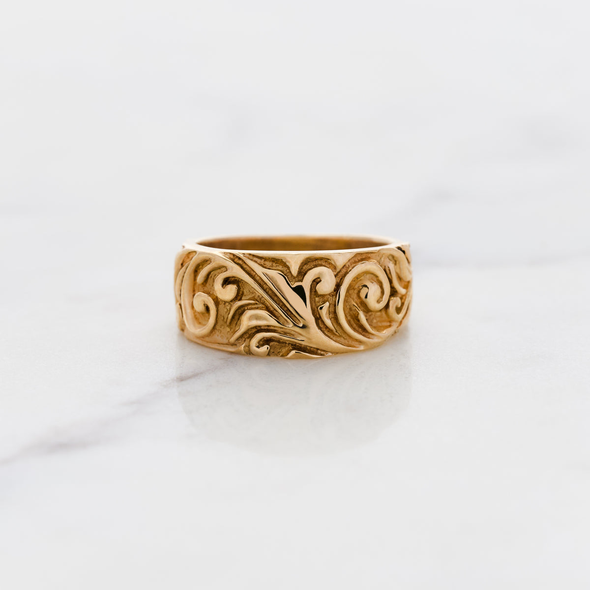 Vintage Tapered Relief Band