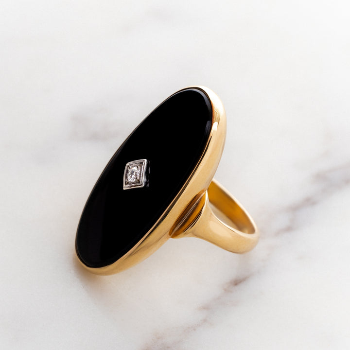 Grande Vintage Oval Black Onyx Ring