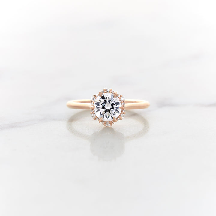 Ranunculus Round Halo Ring