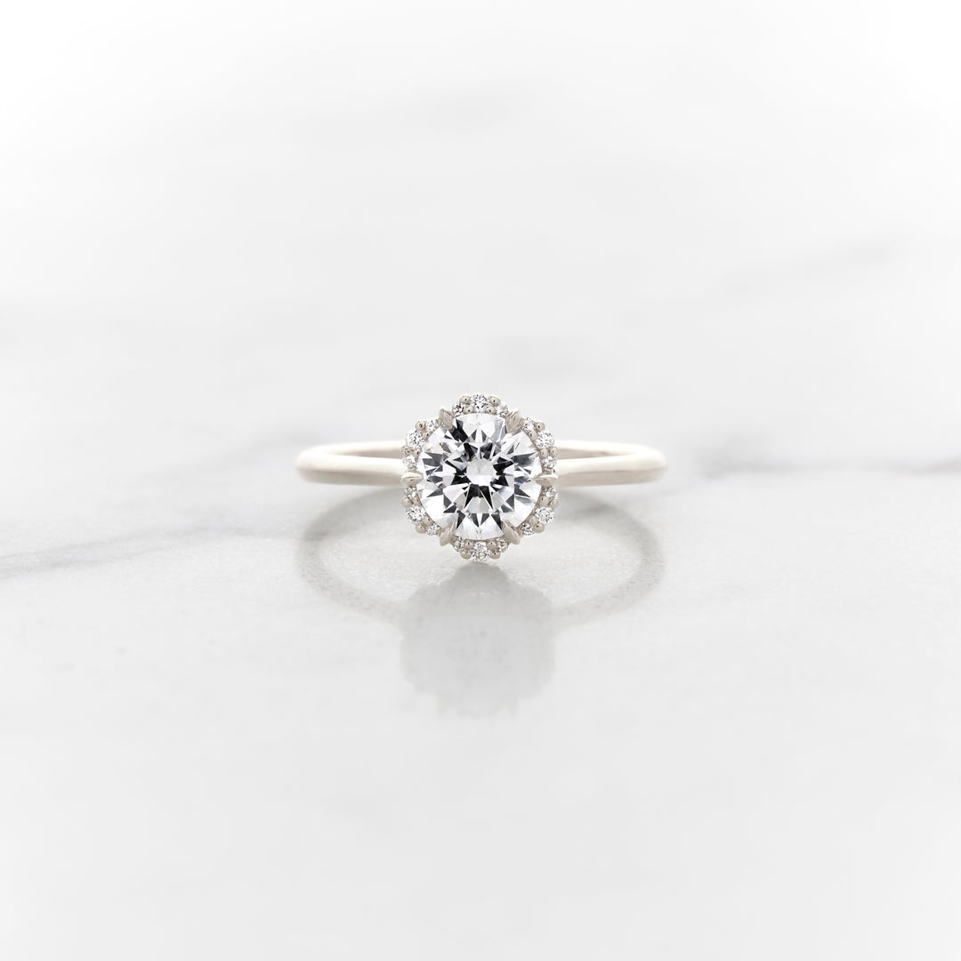Ranunculus Round Halo Ring