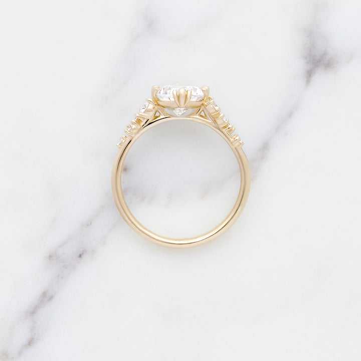 Lupine Oval Solitaire