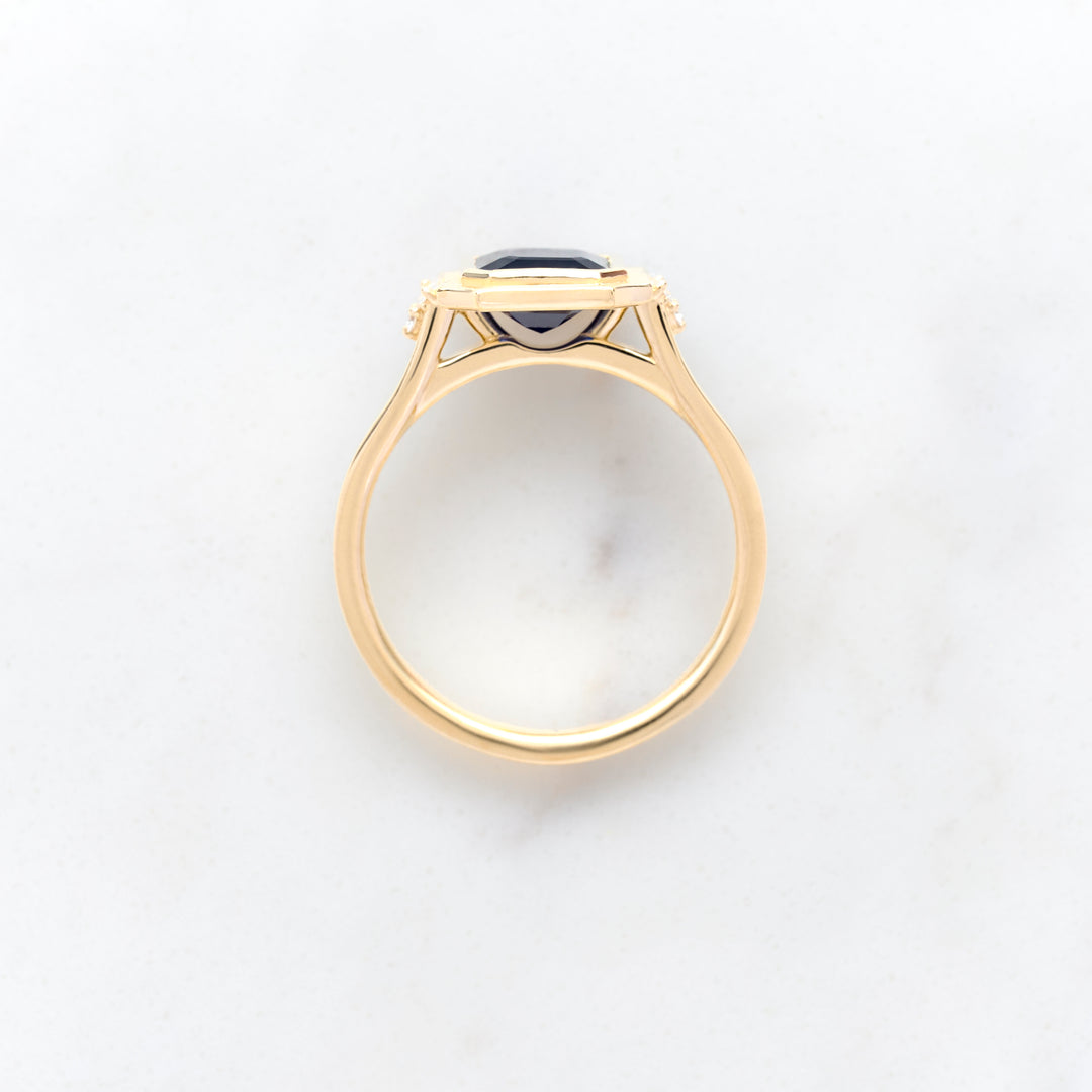 Fluted Frame for a Blue Sapphire
