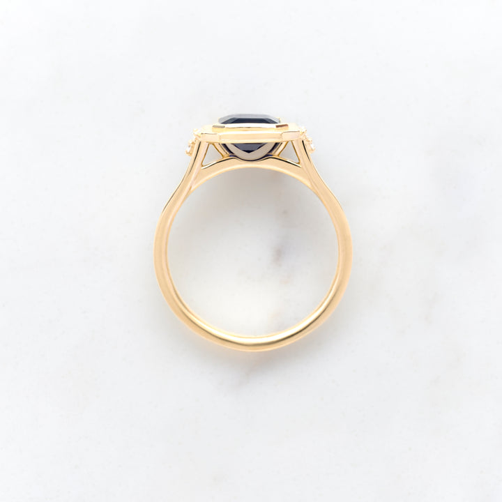 Fluted Frame for a Blue Sapphire