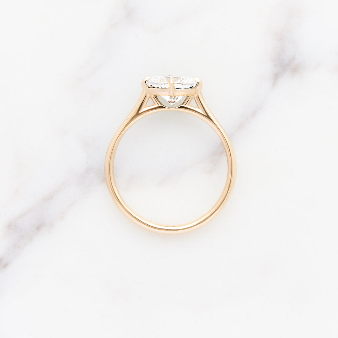 Myrtle Horizontal Oval Solitaire