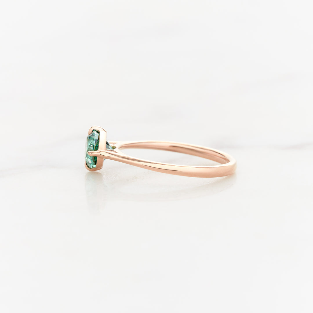 Myrtle Horizontal Oval Solitaire with Green Moissanite