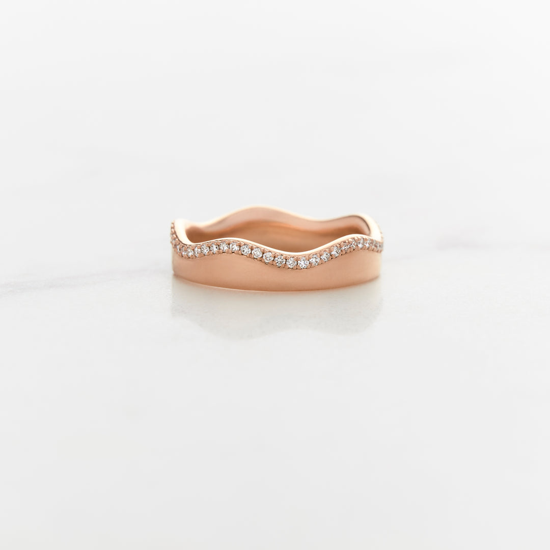 Wavy Dareth Diamond Eternity Band