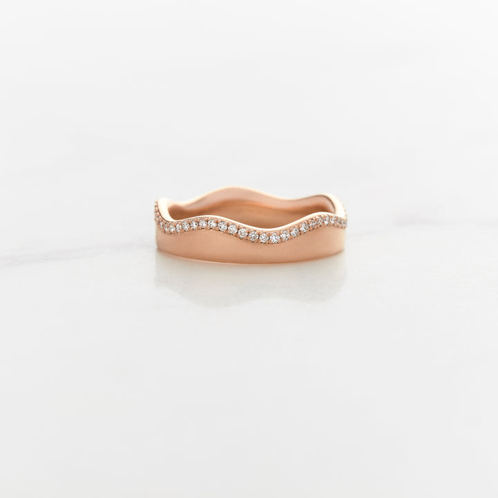Wavy Dareth Diamond Eternity Band