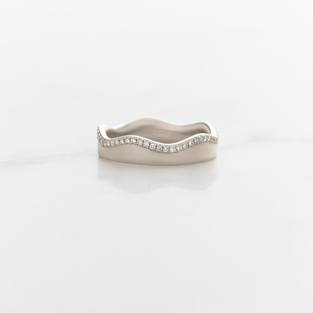 Wavy Dareth Diamond Eternity Band