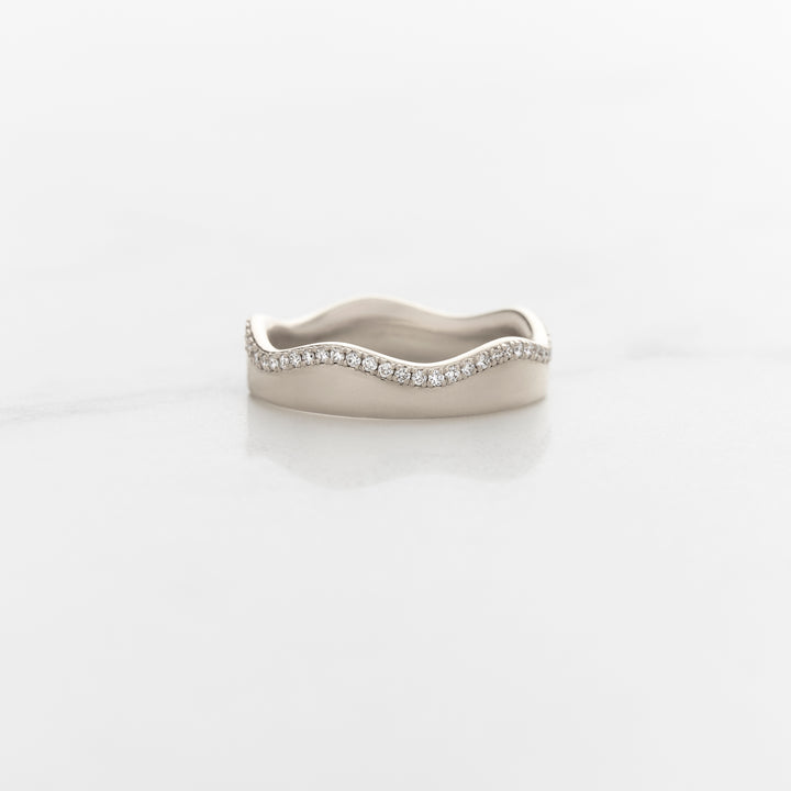 Wavy Dareth Diamond Eternity Band