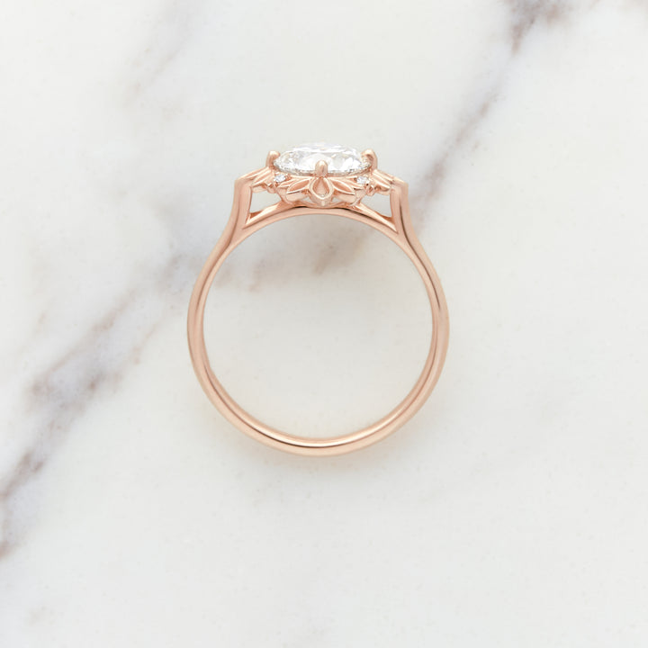 Ivy Round Halo Ring