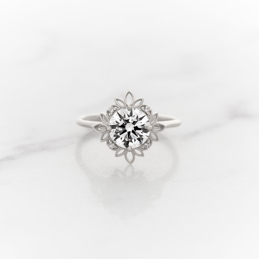 Ivy Round Halo Ring