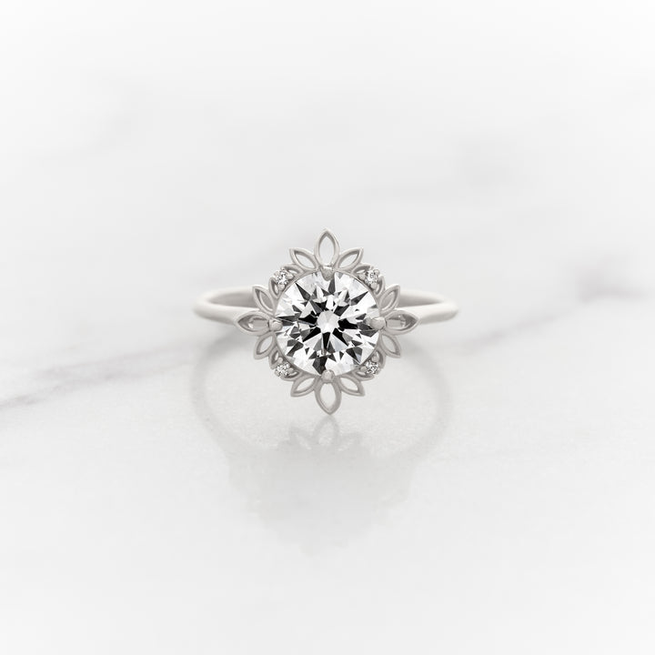 Ivy Round Halo Ring