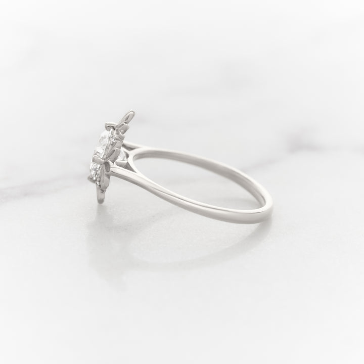 Ivy Round Halo Ring