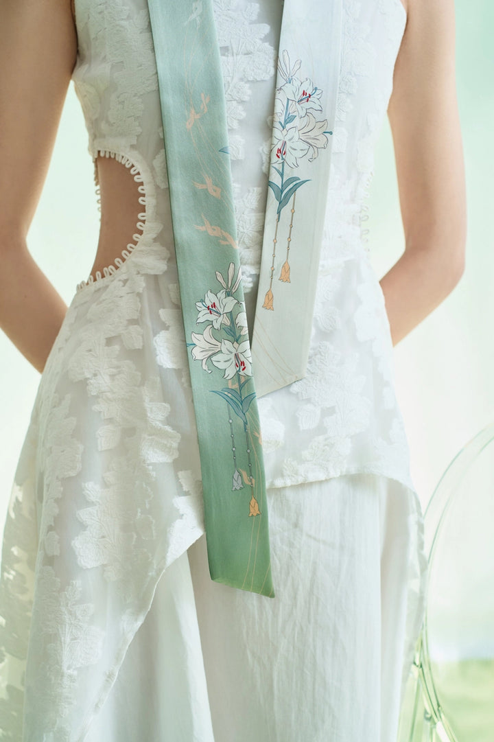 Lily Silk Twilly Scarf