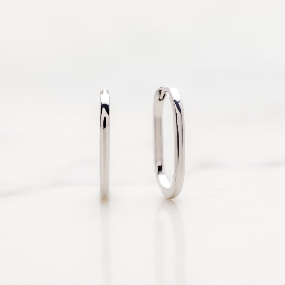Oval Hinged Hoops