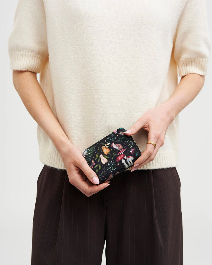 Niva Print Small Wallet in Green