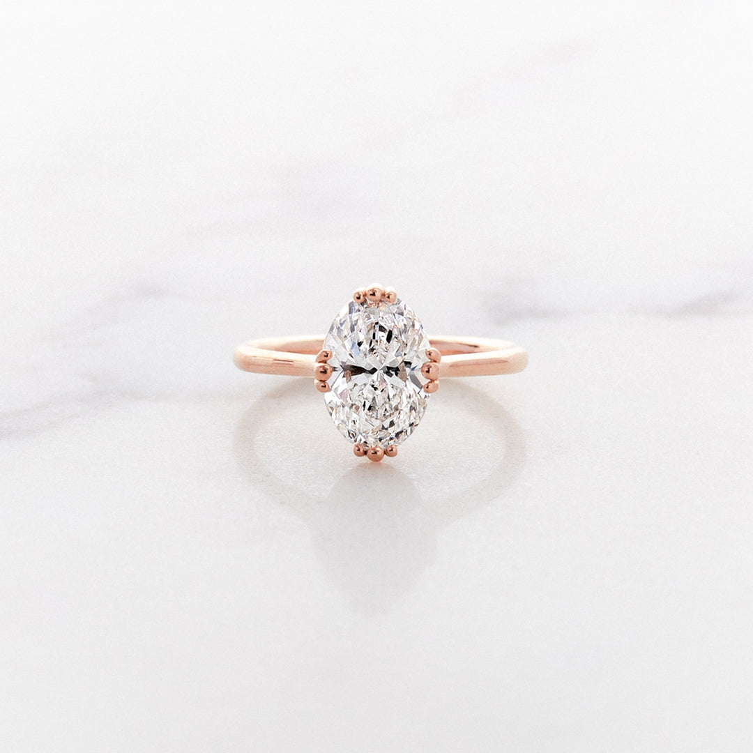Grande Tulip Oval Solitaire