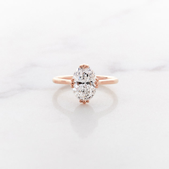 Grande Tulip Oval Solitaire