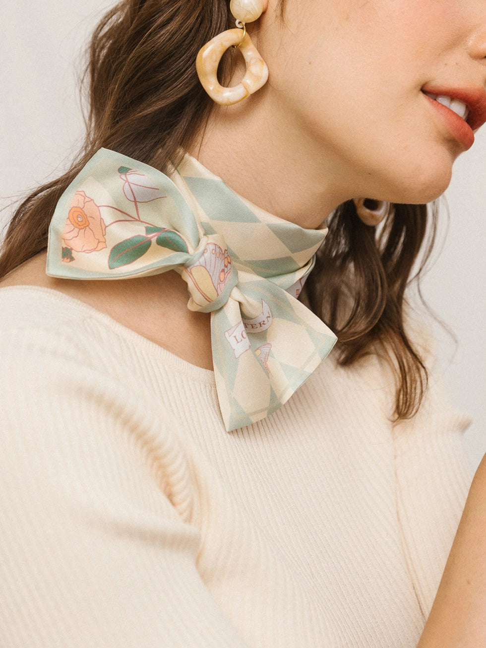 Wonderland Silk Twilly Neck Bow - Pastel Green